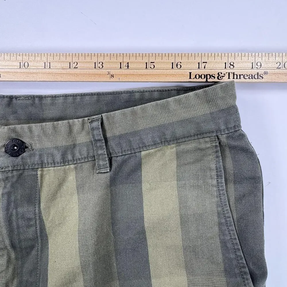 The North Face Chino Shorts Mens 36 Green Striped Stretch 9 Inseam Casual